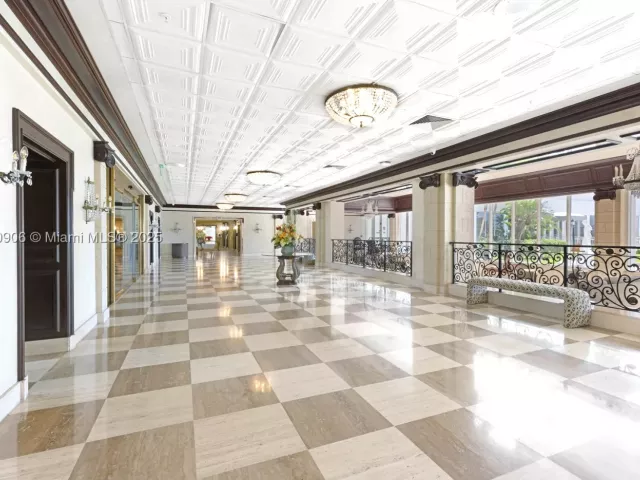 2-bedroom condo for sale in Hallandale Beach - 2030 S Ocean Dr 1708 - MondialRealty