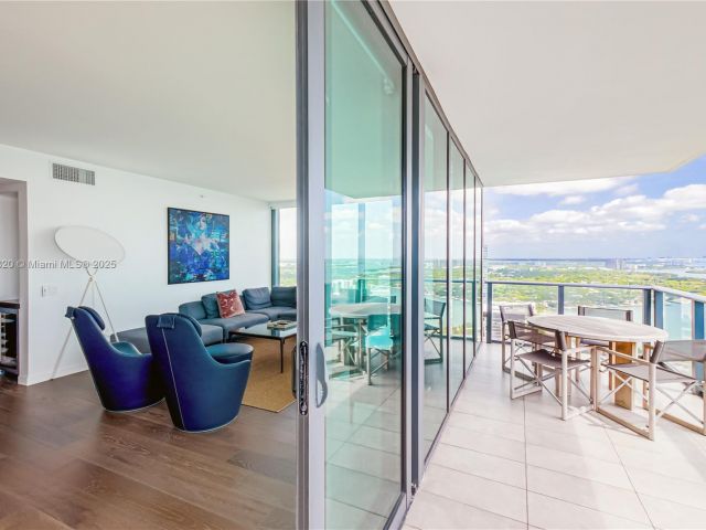 Apartment for sale  Unit #3606 - photo 6008162