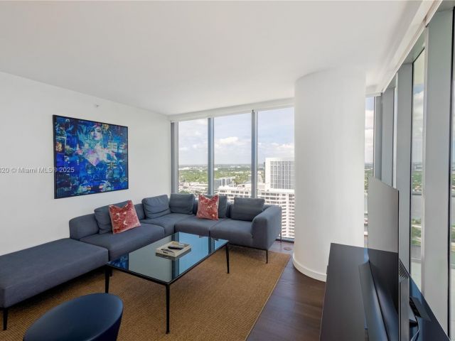 Apartment for sale  Unit #3606 - photo 6008165