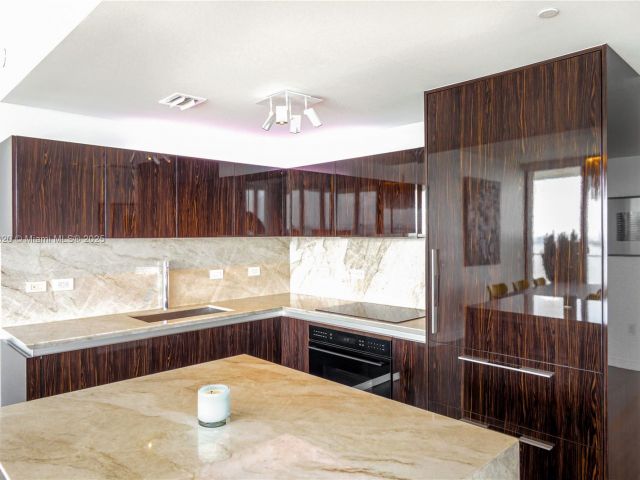 Apartment for sale  Unit #3606 - photo 6008170