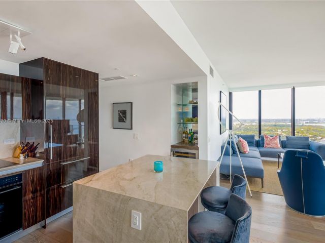 Apartment for sale  Unit #3606 - photo 6008171