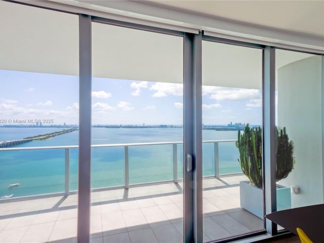 Apartment for sale  Unit #3606 - photo 6008173