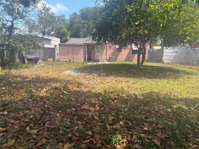 Home for sale at 2530 Washington St - photo 6006291