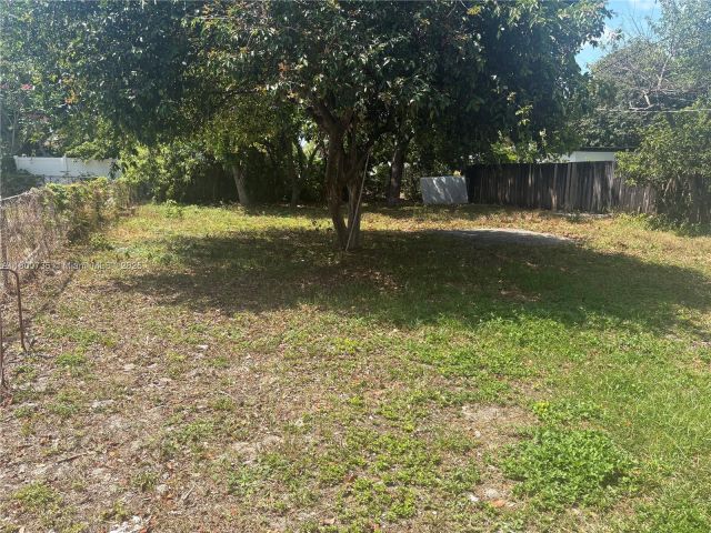 Home for sale at 2530 Washington St - photo 6006295