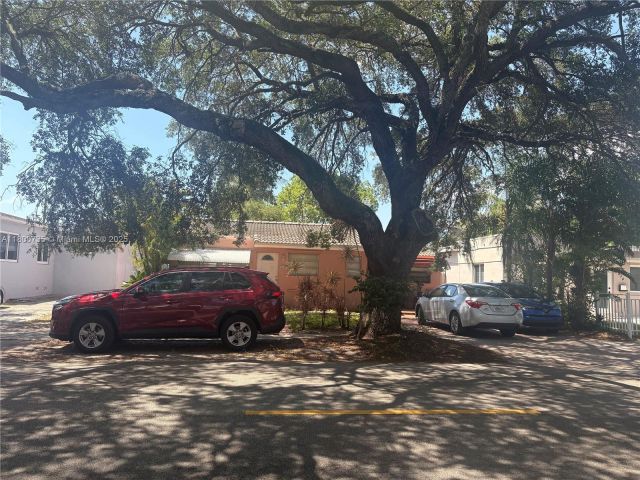 3-bedroom home for sale in Hollywood - 2530 Washington St - MondialRealty