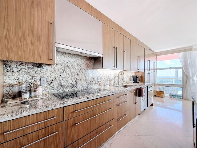 Apartment for sale  Unit #2813 - photo 6009067