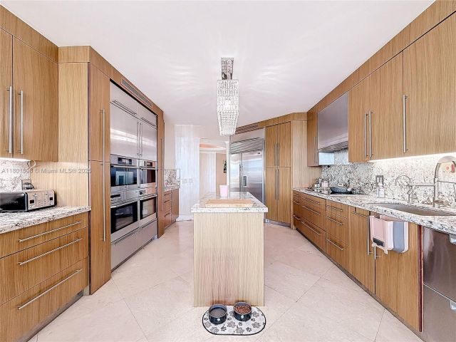 Apartment for sale  Unit #2813 - photo 6009070