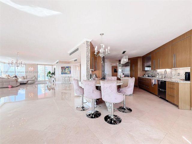 Apartment for sale  Unit #2813 - photo 6009071