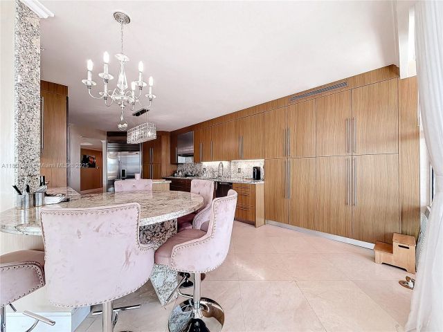 Apartment for sale  Unit #2813 - photo 6009072