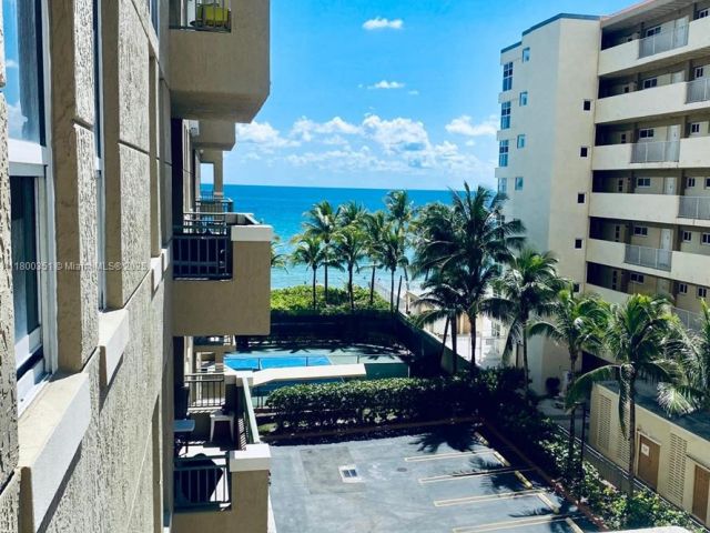 Apartment for rent  Unit #405 - photo 6151975