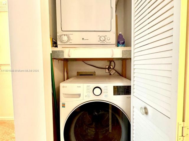 Apartment for sale  Unit #810 - photo 6009500