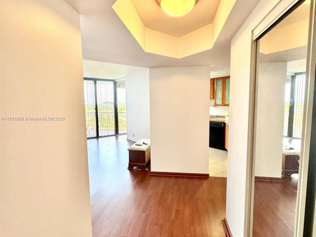 Apartment for sale  Unit #810 - photo 6009508