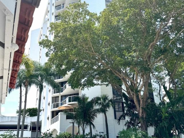 Apartment for sale  Unit #810 - photo 6009516