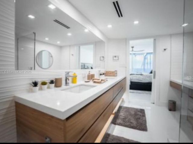 Apartment for rent  Unit #14K - photo 6012890