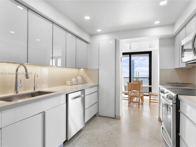 Apartment for sale  Unit #27-K - photo 6009597