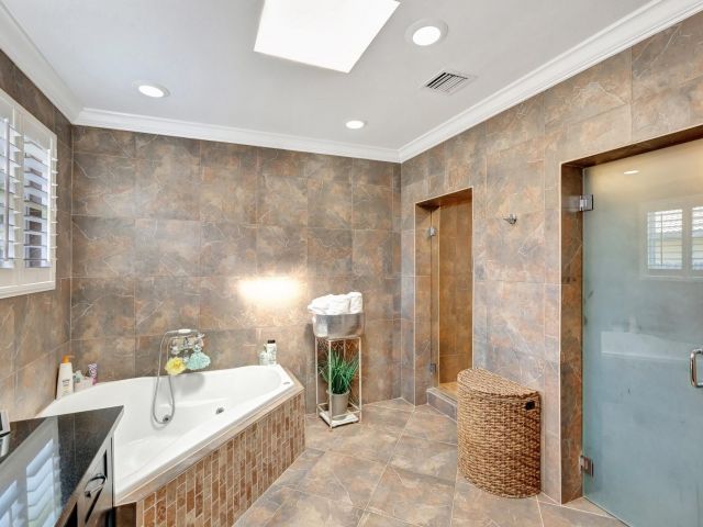 Home for sale at 2601 NE 27th Ter - photo 6034780