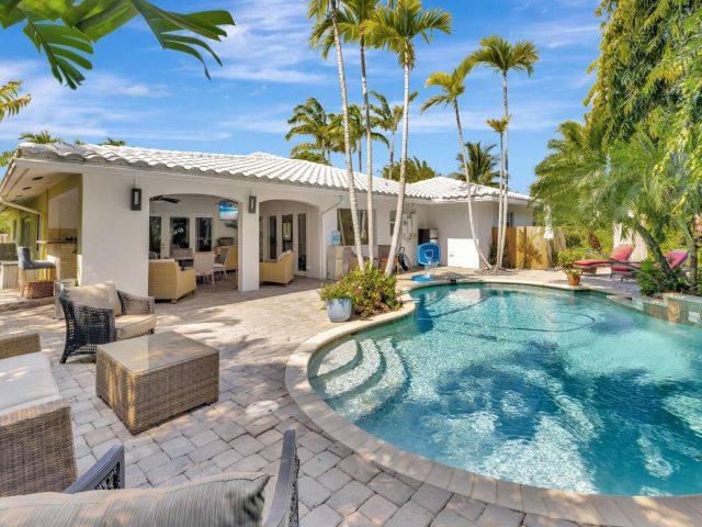 Home for sale at 2601 NE 27th Ter - photo 6034788