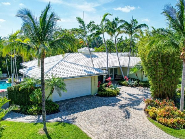 Home for sale at 2601 NE 27th Ter - photo 6034797