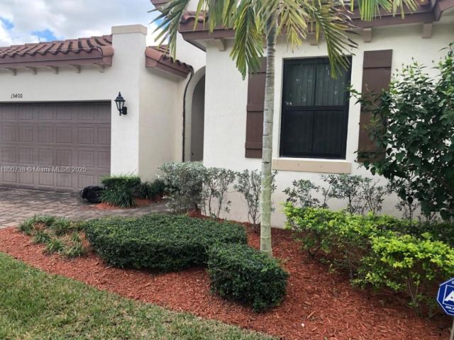 Home for sale at 15400 SW 176 LN - photo 6006914