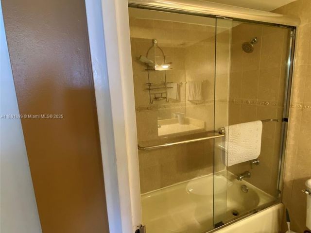 Apartment for sale  Unit #403 - photo 7432946