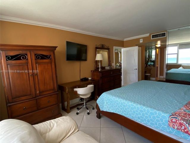 Apartment for sale  Unit #403 - photo 7432956