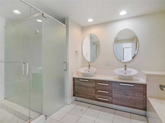 Apartment for sale  Unit #441 - photo 6008880