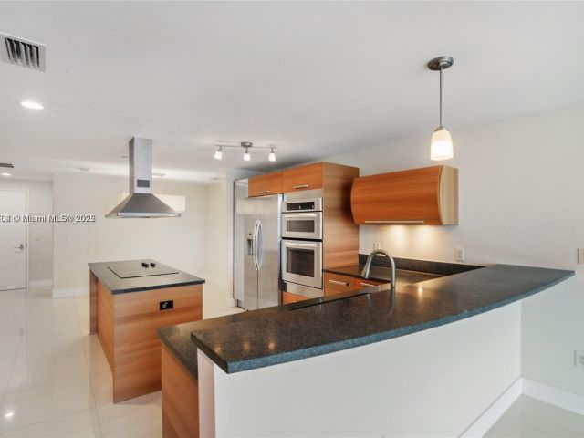 Apartment for sale  Unit #441 - photo 6008881