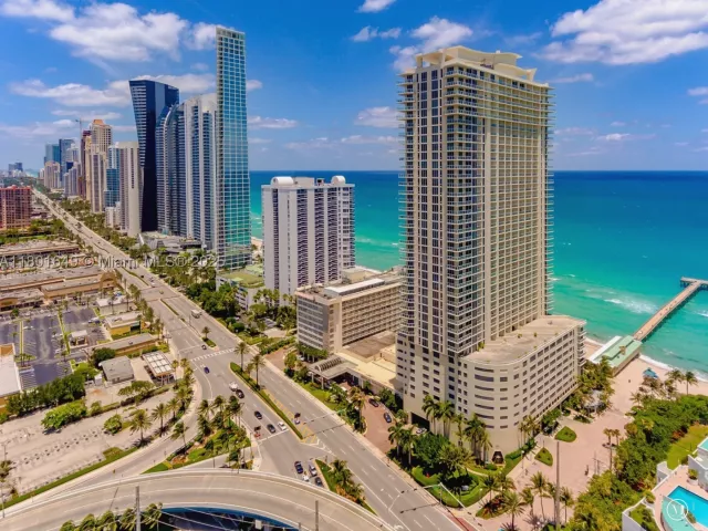 2-bedroom condo for sale in Sunny Isles Beach - 16699 Collins Ave 3401 - MondialRealty