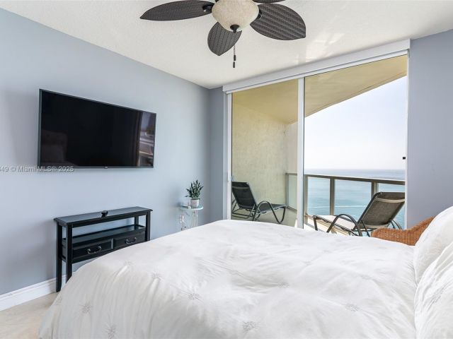 Apartment for sale  Unit #3401 - photo 6011303