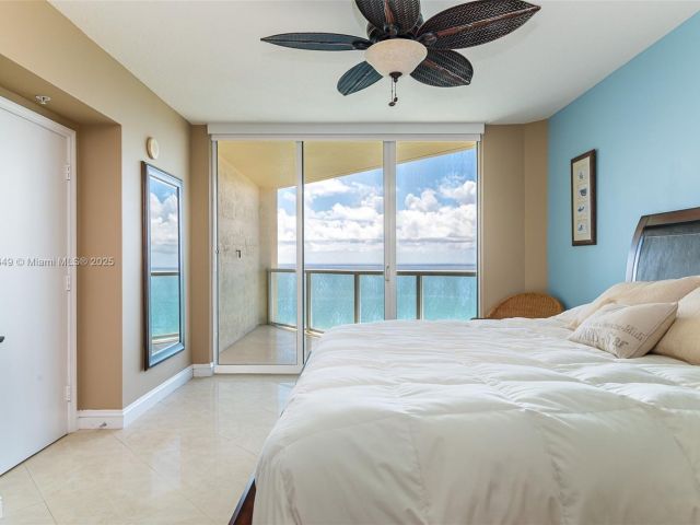 Apartment for sale  Unit #3401 - photo 6011305