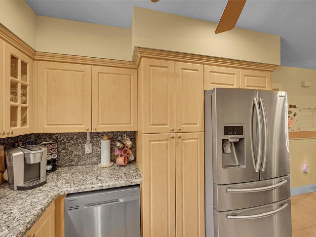 Home for sale at 420 SE 5th St - photo 6038403