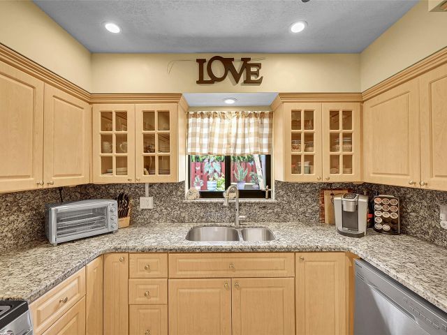 Home for sale at 420 SE 5th St - photo 6038404