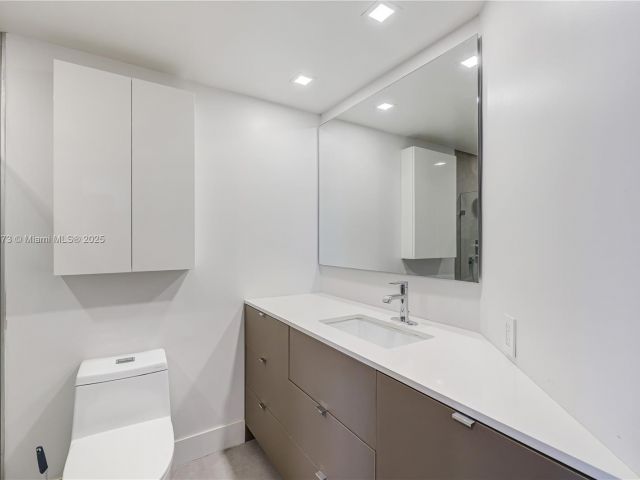 Apartment for rent  Unit #1110 - photo 6016706