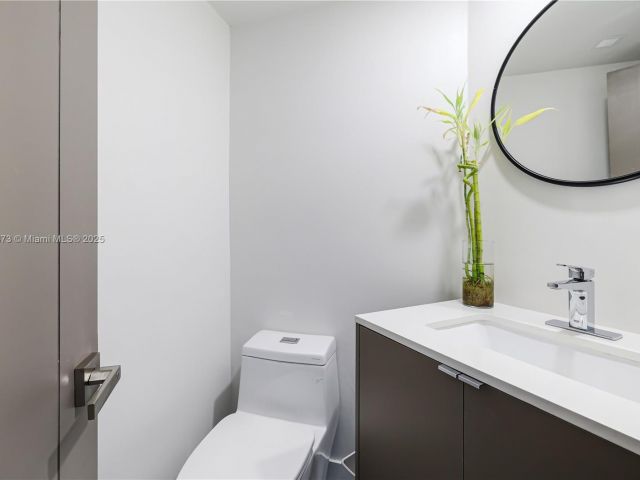 Apartment for rent  Unit #1110 - photo 6016709