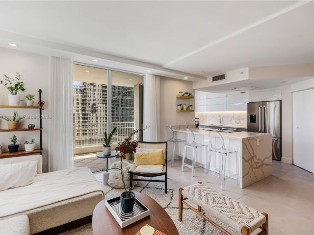 Apartment for rent  Unit #1110 - photo 6016715