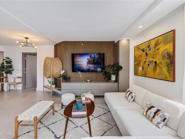 Apartment for rent  Unit #1110 - photo 6016717