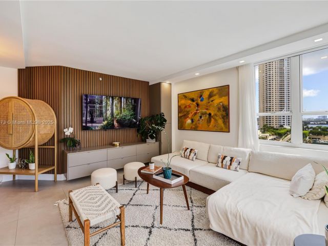 Apartment for rent  Unit #1110 - photo 6016718