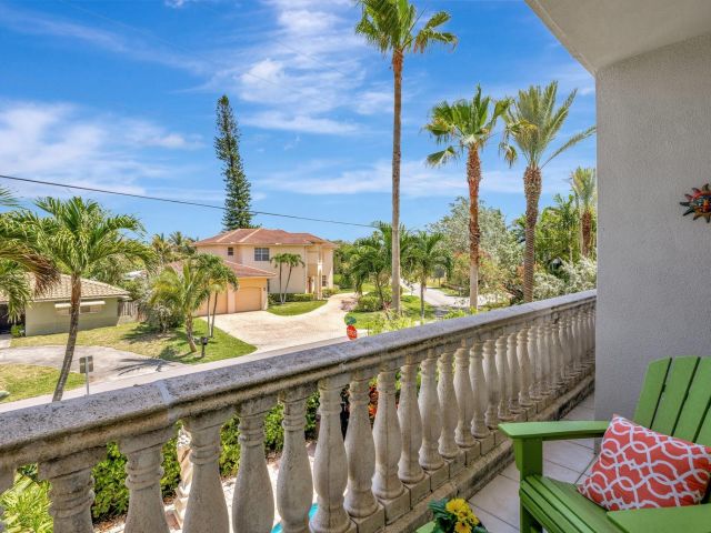 Home for sale at 1788 Bay Dr 25 - photo 6028260