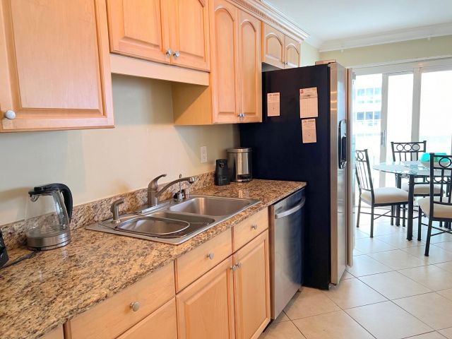 Apartment for rent  Unit #1003S - photo 6017934