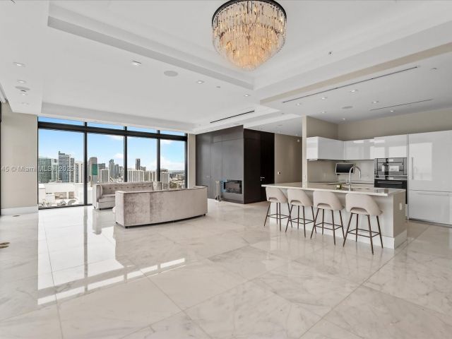 Apartment for rent  Unit #4104 - photo 6011900