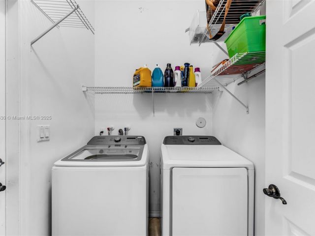 Home for sale at 2819 Augusta Ln - photo 6025091