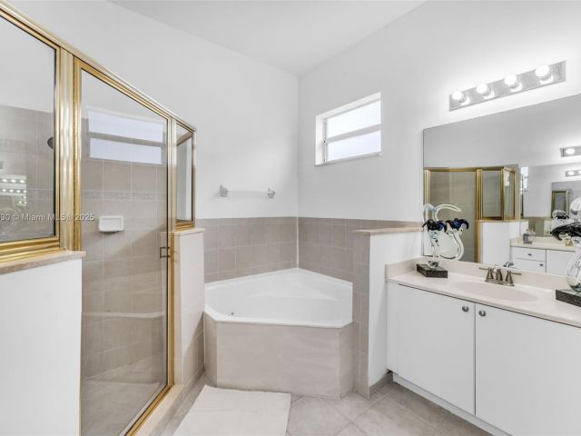 Home for sale at 2819 Augusta Ln - photo 6025096