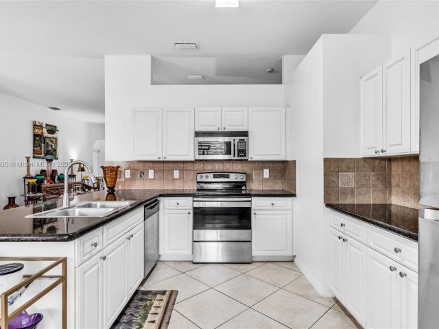 Home for sale at 2819 Augusta Ln - photo 6025100