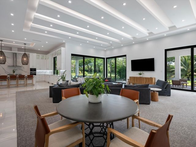 Home for sale at 18074 Sentinel Circle - photo 6083266