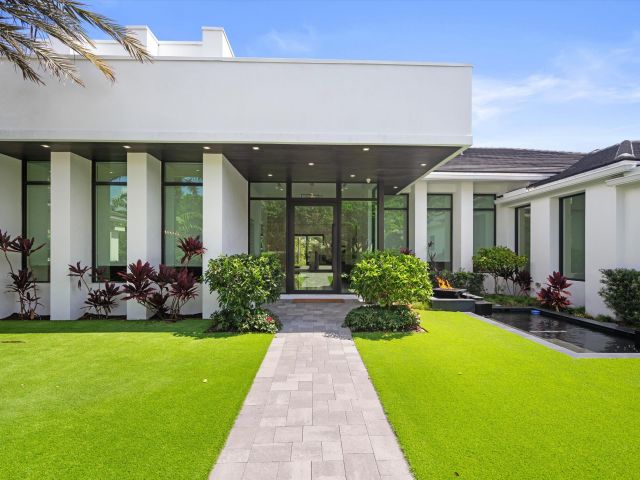 Home for sale at 18074 Sentinel Circle - photo 6083282