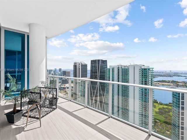 Apartment for sale  Unit #PH 5401 - photo 6017098