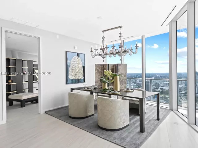 5-bedroom condo for sale in Miami - 851 NE 1st Ave PH 5401 - MondialRealty