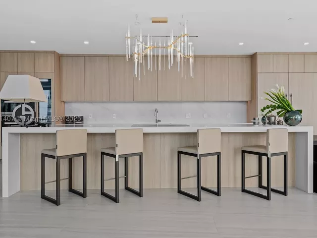 5-bedroom condo for sale in Miami - 851 NE 1st Ave PH 5401 - MondialRealty