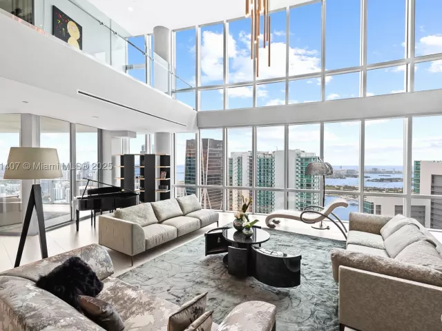 5-bedroom condo for sale in Miami - 851 NE 1st Ave PH 5401 - MondialRealty