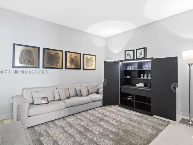 5-bedroom condo for sale in Miami - 851 NE 1st Ave PH 5401 - MondialRealty